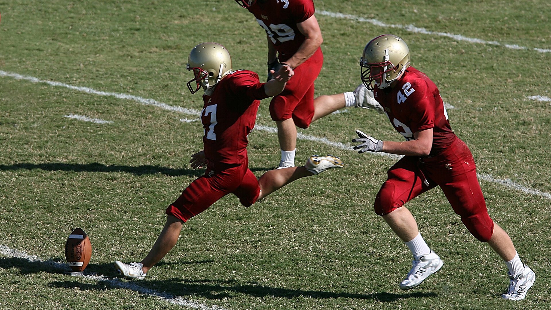 体育新闻中心主导制定赛事媒体服务智能化流程标准，体育赛事的媒体宣传需要向媒体经营单位直接支付费用